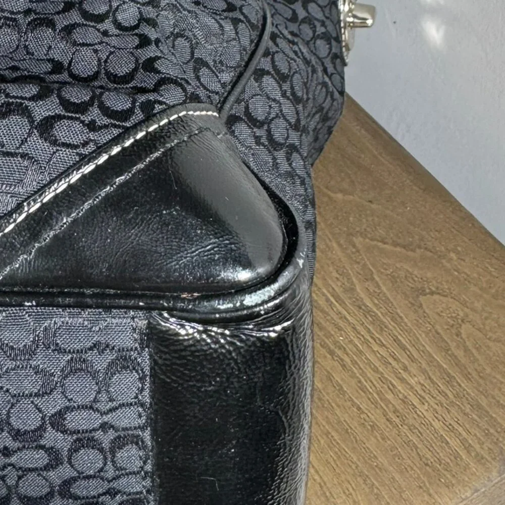 Coach Signature Jacquard Gallery Tote - Picture 14 of 14